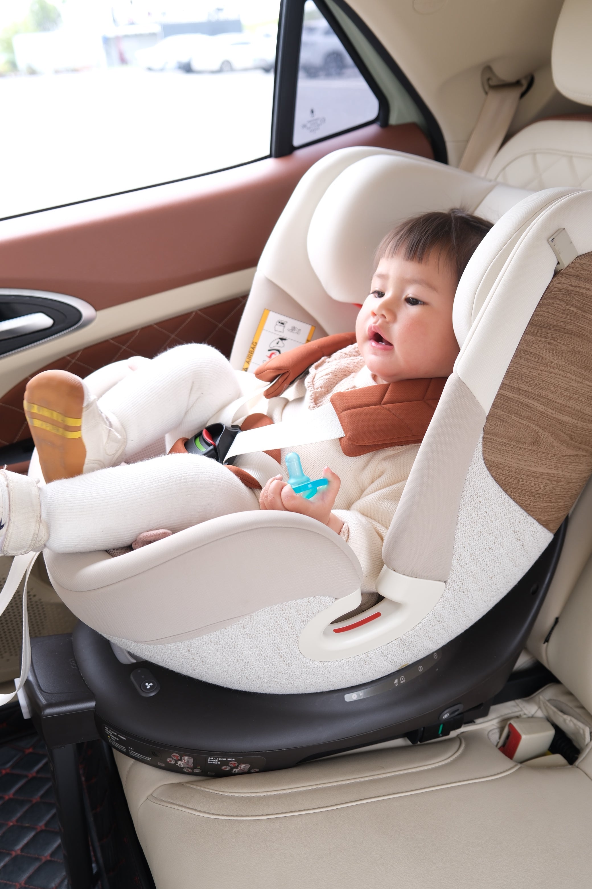 Maple&Co Nautilus Airflow Car Seat 0-7 Years
