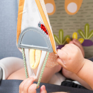 Thỏ Đồ Chơi Treo Ghế Xe Hơi Có Đèn Và Nhạc TAF TOYS Giải Trí Và Phát Triển Giác Quan Cho Bé