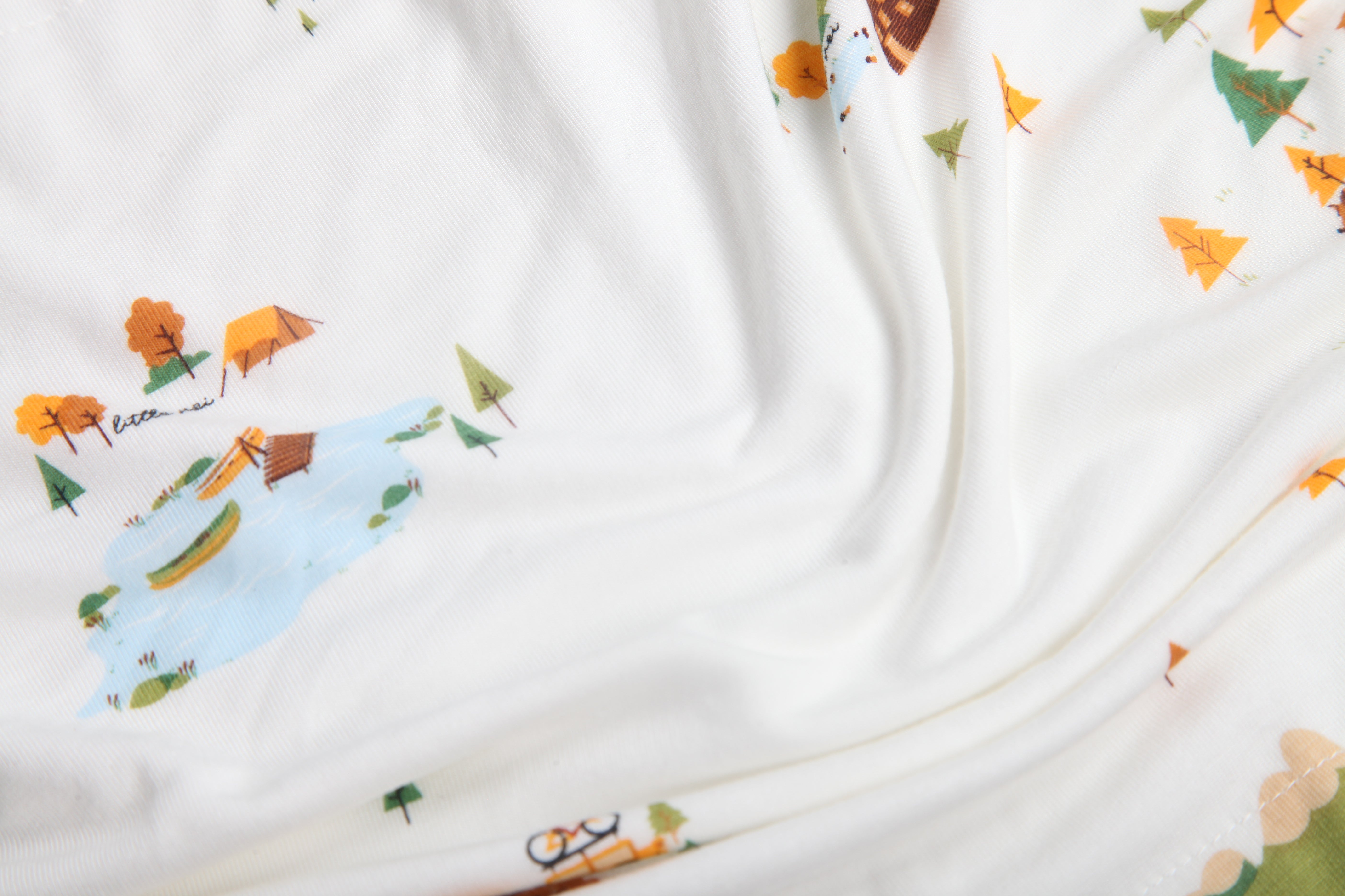 Little Rei gift set of baby clothes, bodysuit and hat, high quality bamboo fabric