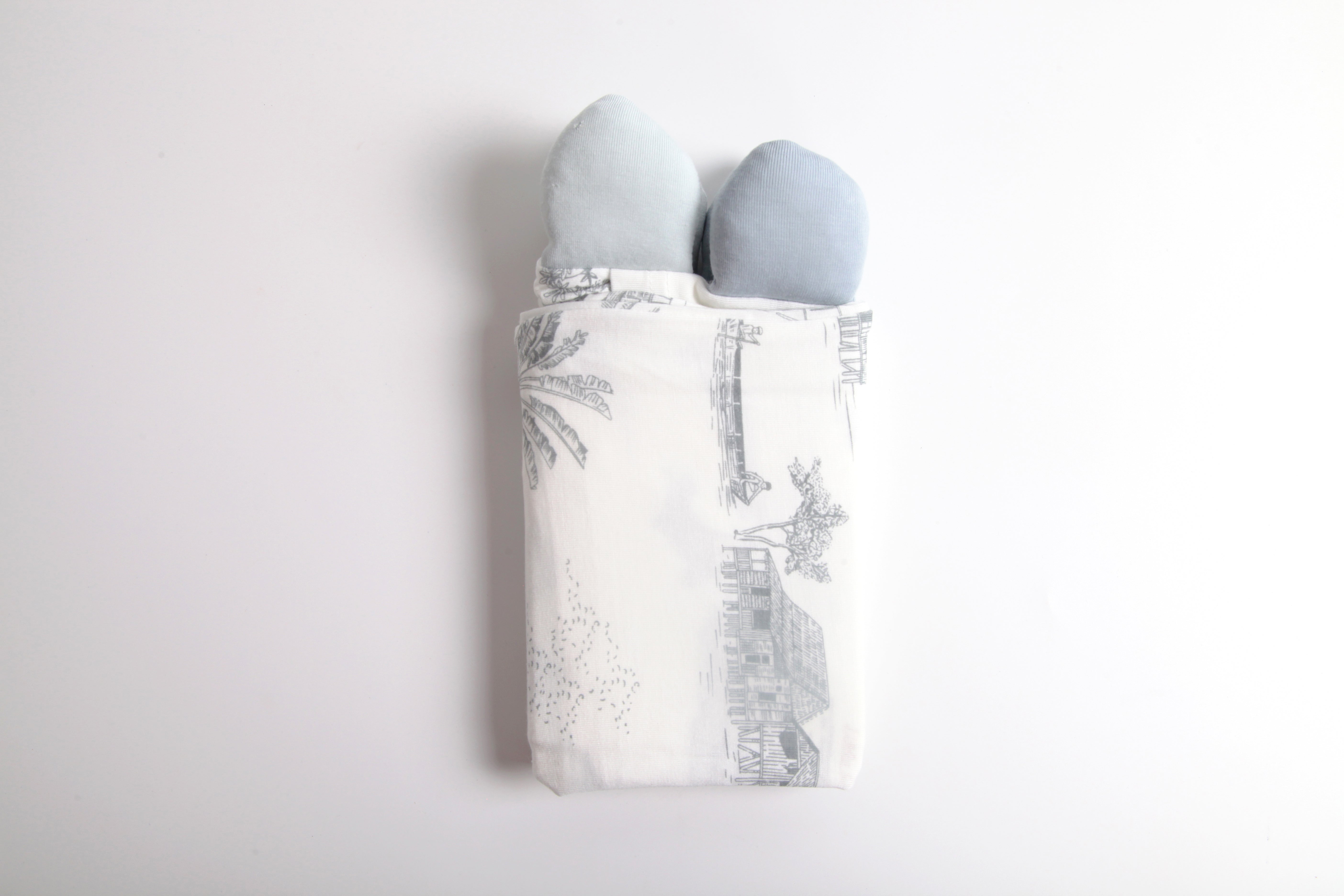 Vỏ gối vải sợi tre Little Rei Plush Case (Không kèm ruột gối)