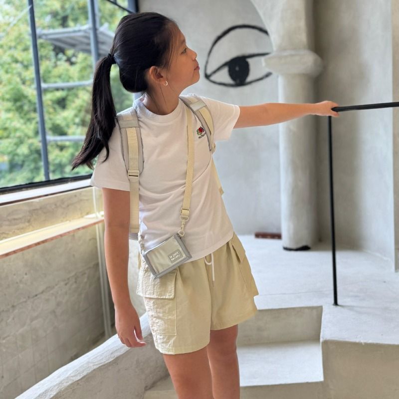 Ví Trẻ Em Có Dây Đeo Le Petit Society Kids Wallet - Nhỏ Gọn, An Toàn Cho Bé
