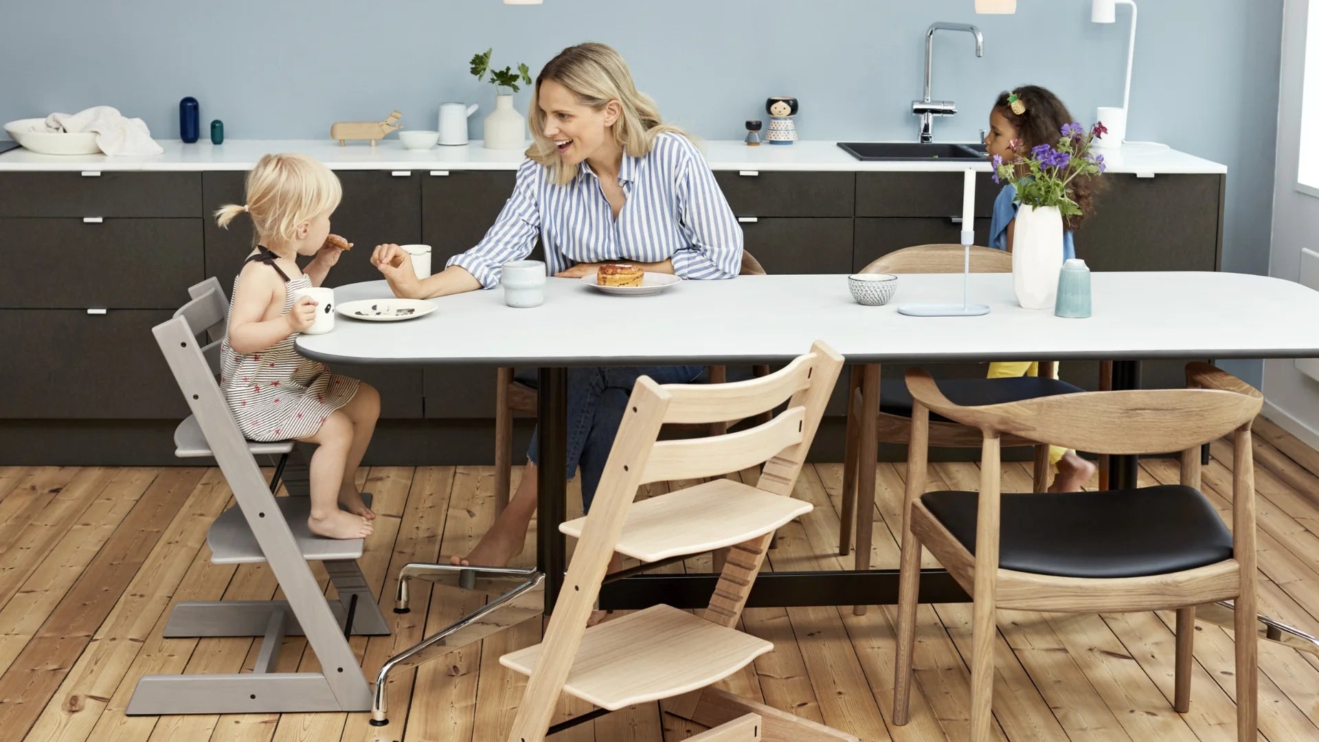 Ghế ăn dặm cho bé cao cấp Stokke Tripp Trapp, tải trọng 136kg, bảo hành 7 năm - Trip Trapp High Chair