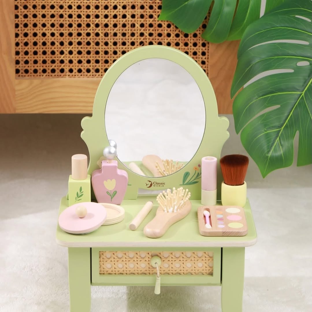 Đồ Chơi Bàn Trang Điểm Cổ Điển Bằng Gỗ Cho Bé Classic World - Vintage Dresser