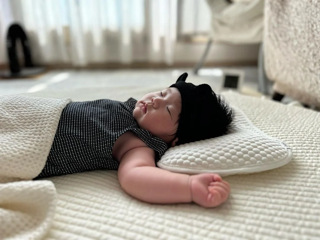 Gối Ngủ Elava Thoáng Khí Mềm Mại, Đàn Hồi, Nâng Đỡ Đầu Cho Bé Từ 0-12 Tháng