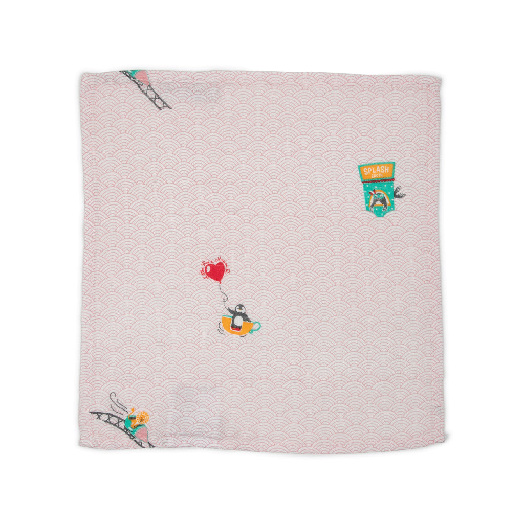 Khăn Mặt Little Rei X Maison Q Họa Tiết Lễ Hội